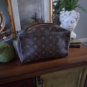 Louis Vuitton Monogram Trousse Toilette 28 toiletry bag